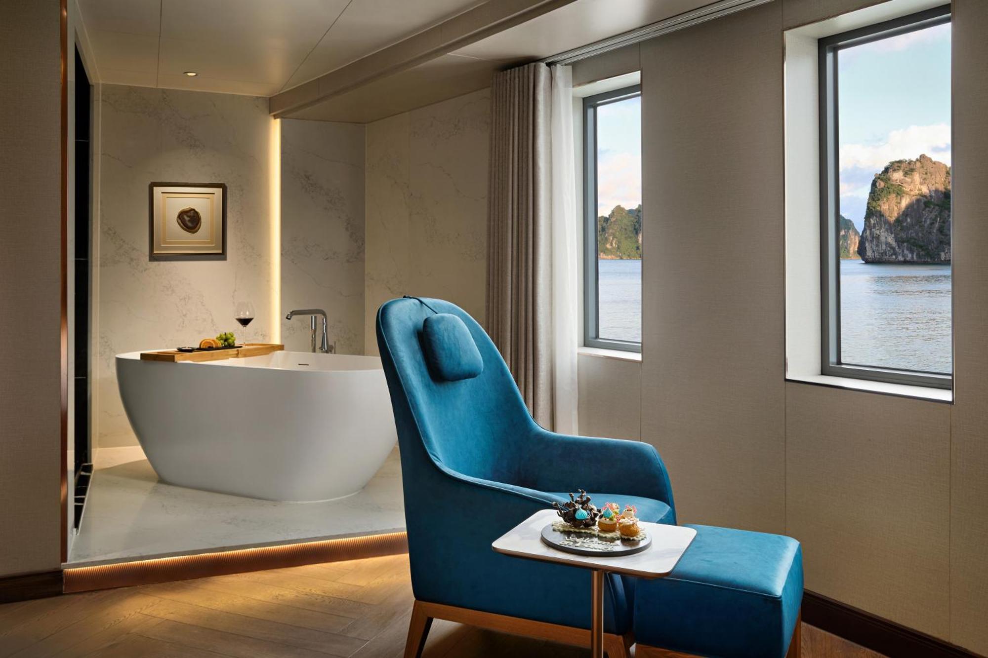 Hotel Grand Pioneers Halong Bay Cruise 2 Ha Long Esterno foto