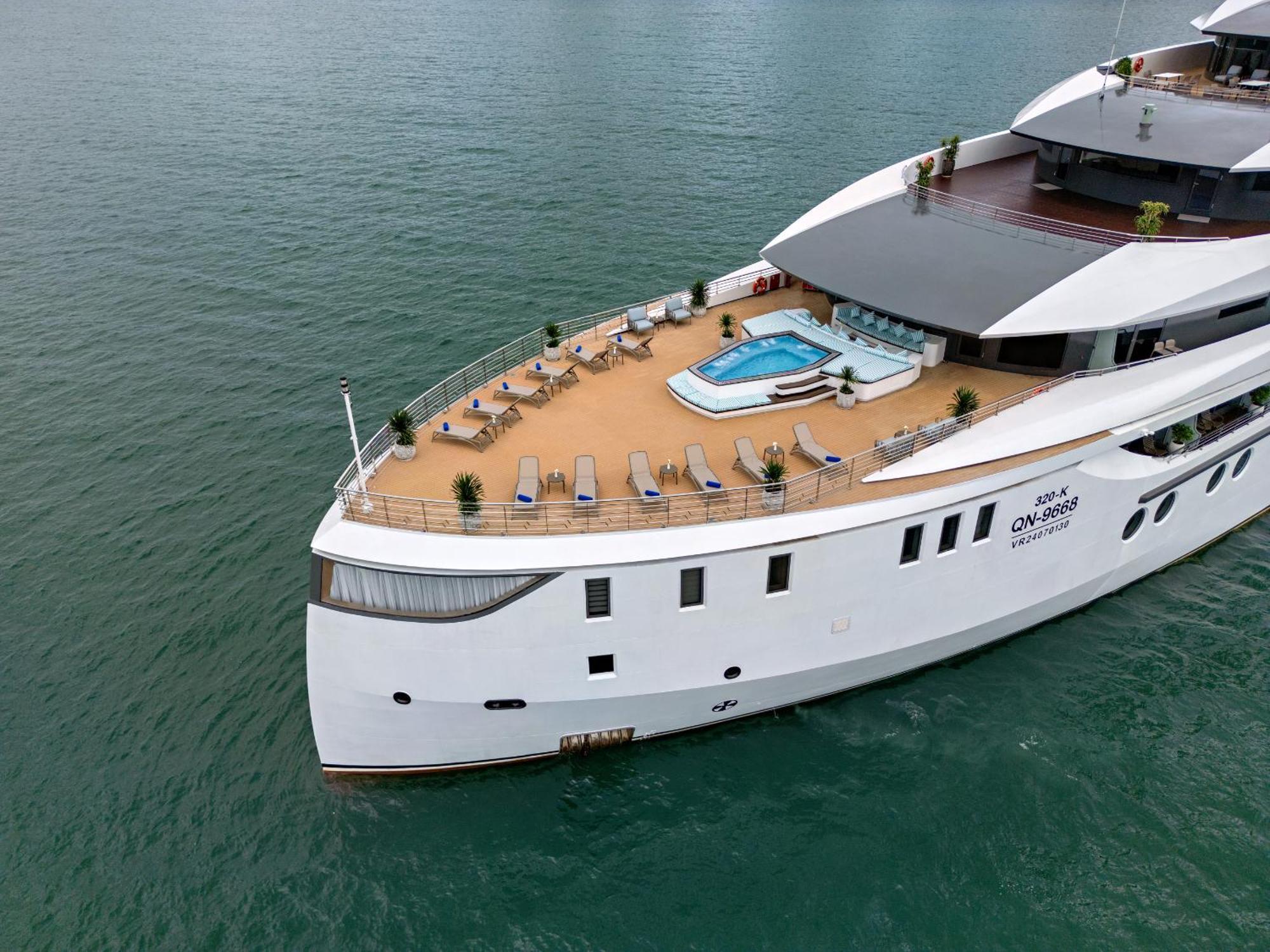 Hotel Grand Pioneers Halong Bay Cruise 2 Ha Long Esterno foto