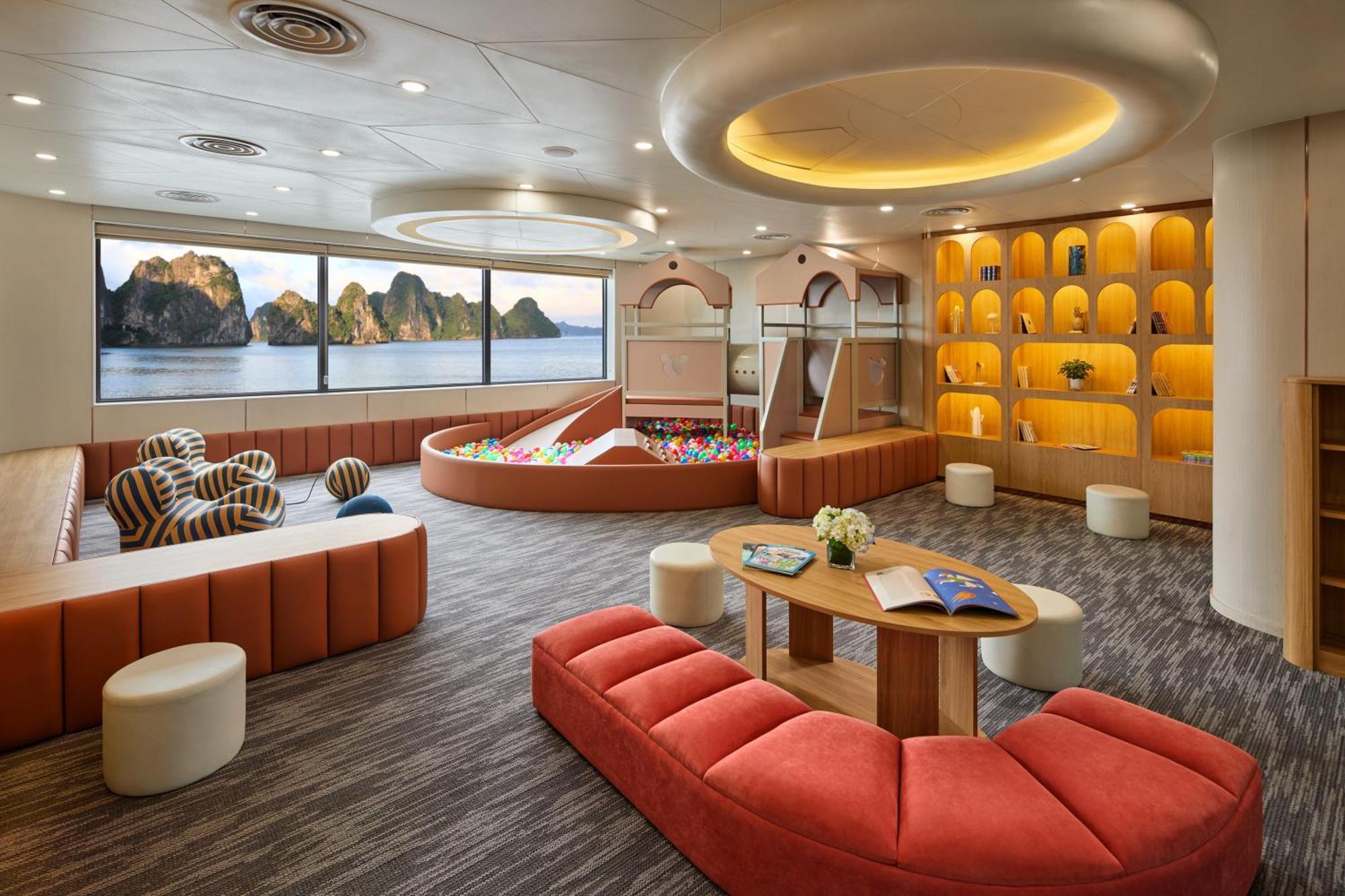 Hotel Grand Pioneers Halong Bay Cruise 2 Ha Long Esterno foto